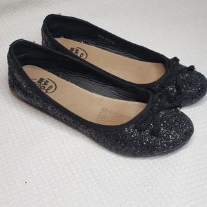 COPY- Be Cool Browns Youth Girls 4-4.5 US 35EUR Black Sparkle Ballet Flats Dre…